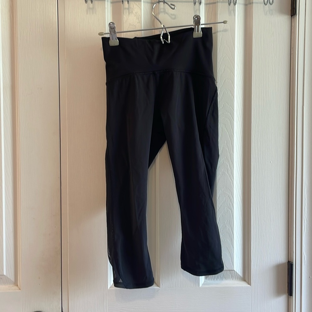 Lululemon Cropped Leggings, Size 4